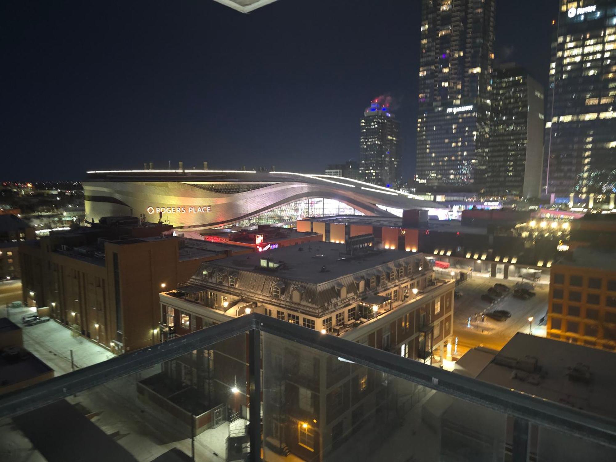 Edmonton Ice District Condo Exterior foto